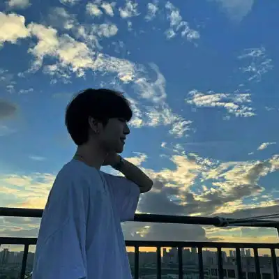  男生头像背影帅气高清没人爱我怎么样