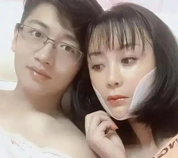  一男子恋上妈妈的闺蜜,婚后生活甜如蜜,网友直呼这关系太乱了