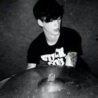  求一张反应人格分裂的qq头像