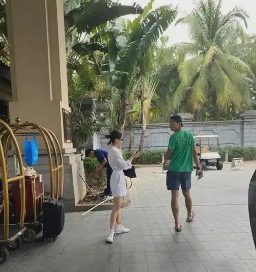  王子文晒与吴永恩官宣恋情,白冰蔡卓宜送祝福,王大陆喊话要当婚礼司仪