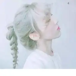  有一张女生头像怎么弄相应的情侣头像