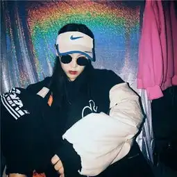  人不犯我,我不犯人,人若犯我,我必犯人街角献吻的美拍