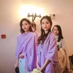 她是唐嫣好闺蜜,出道一直演女二,因一顿火锅嫁给娱乐圈隐形富豪
