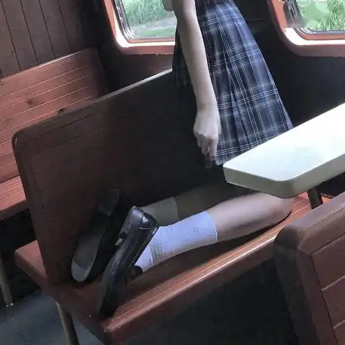  头像都八月了脱单和发财总得有一个吧