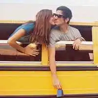  情侣微信背景图片带字微信头像图片大全