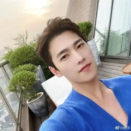  孙怡深夜为新剧卖力宣传,使用潮流特效眼神杀遭网友调侃,演技备受认可