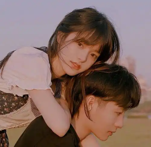  情侣头像星可摘,而你也可得