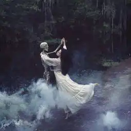  婚纱情侣双人写真