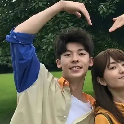  情侣头像一对两张有些话我听情侣头像我要个性网