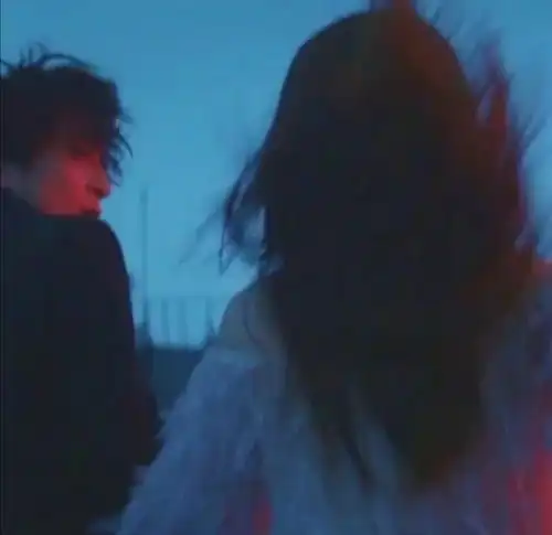  情侣头像018春宵苦短日高起,从此君王不早朝