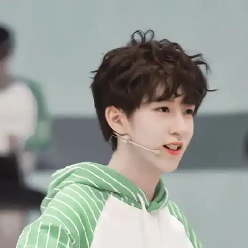  头像背景套图丨还好大雾四起藏匿难言爱意