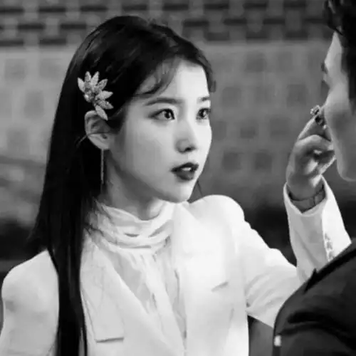  视此虽近,邈若山河