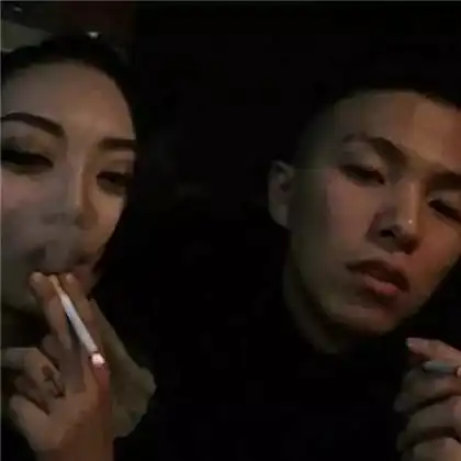  比较拽的情侣头像,适合社会情侣专用的