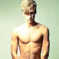  时尚炫酷的气质男孩微信头像微信头像图片大全