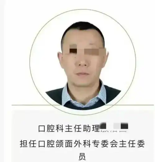 医院2名白大褂因1名美女护士引发的爱情保卫战