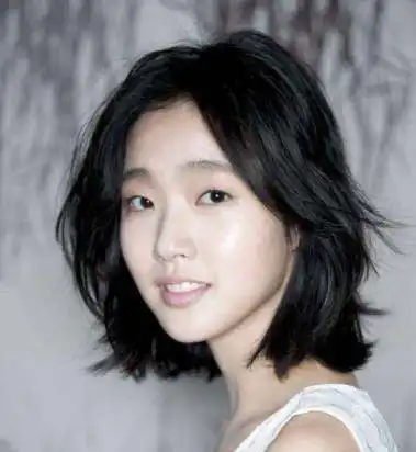 小s女儿拍时髦大片,别看她才14岁,拍起照来也是尽显大腕范