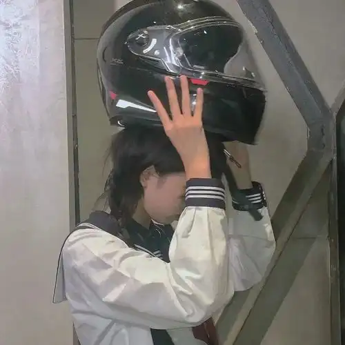  闺蜜头像如果你觉得撑伞没诚意,我就淋着雨爱你