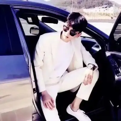  2020高清情侣头像一人一个,精选潮图美化版本的