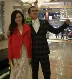  微博高调告白,戏内搭档情侣,这对金童玉女还是分手了