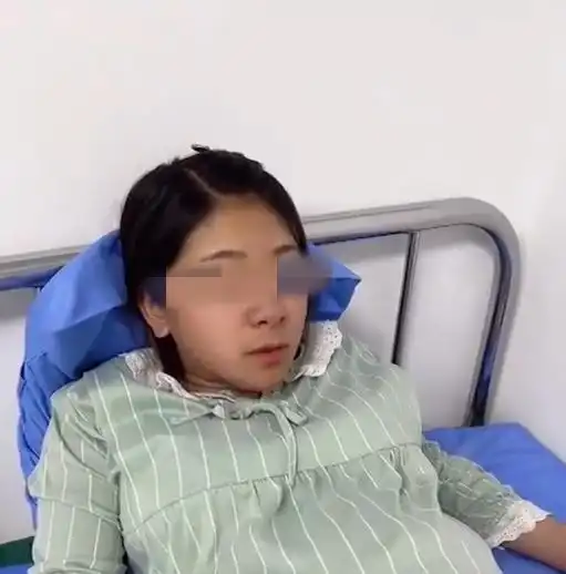  黑龙江一吃货女子阵痛期狂吃东西,医院开启自助餐生娃模式