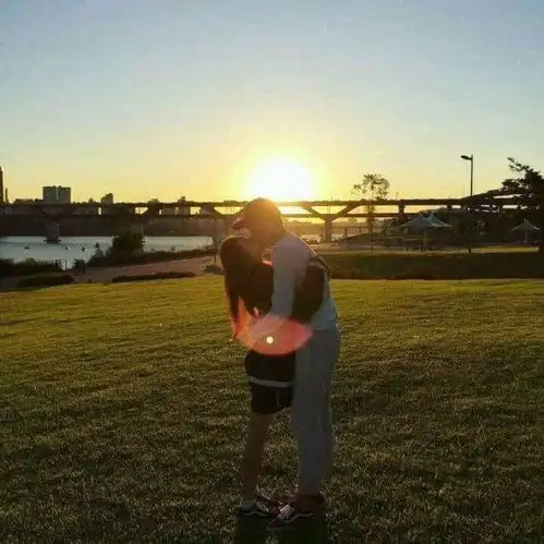  妙语连珠是猎物,支支吾吾才是爱情