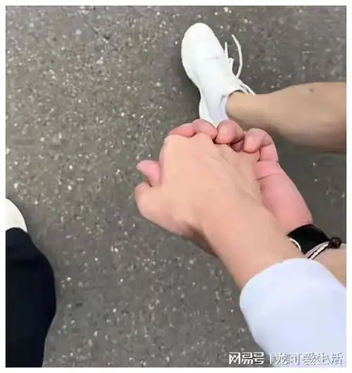  又暗戳戳较劲她的新老公这一局貌似有点不给力