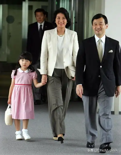  日本传奇雅子皇后让德仁天皇一见钟情,三度拒绝王室求婚