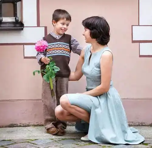  孩子出不出色,与母亲的性格关系太大了