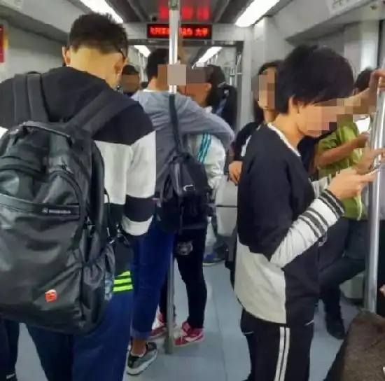  异性恋群体中有哪些让你讨厌的行为