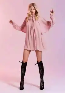  她中学辍学,捡过垃圾,当过小偷,如今好莱坞的明星酷女孩都抢着穿她设计的衣服出街搜狐其它搜狐网