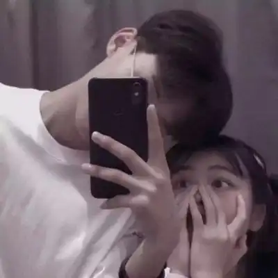  情头像情侣双人两张甜一对两张可爱超甜的情头