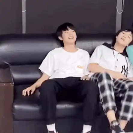  皓极校园欢喜冤家小情侣甜宠日常