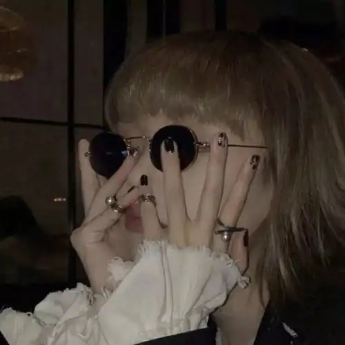  嘿,coolgirl今天你改换头像了