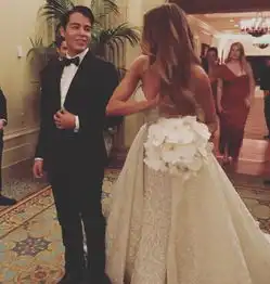  最性感情侣结婚了摩登辣妈婚纱美翻