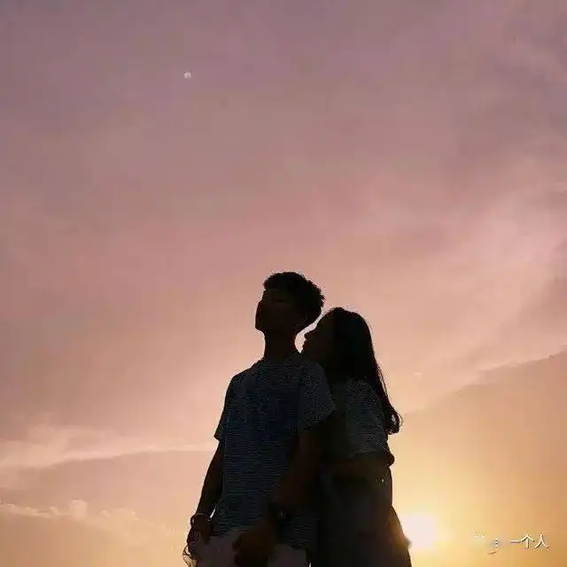  适合情侣官宣的文案