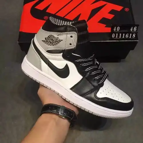  利用好这几个运动风单品,让你舒适又时髦