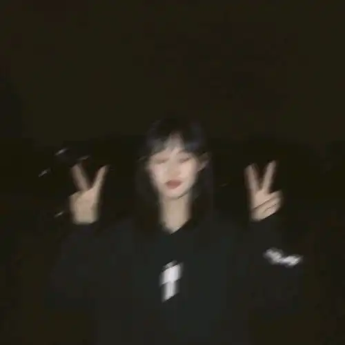  三次元模糊,暗色系复古风日系情侣头像,闺蜜头