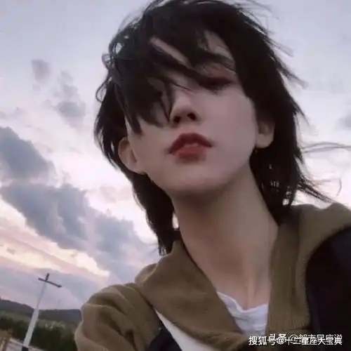  恋爱中,嘴甜会来事,被男人极尽宠爱的星座女