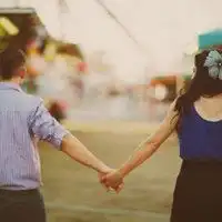  情侣头像双人背影牵手微信头像图片大全