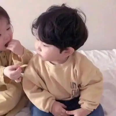  超火的萌娃可爱情侣头像一对世界那么大能遇见已经很好了