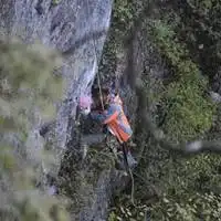  把人推下悬崖的表情包微信头像图片大全