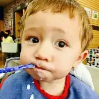 时光慢慢牛奶分你一半