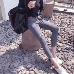  付胤成熟性感半身高清头像.懒惰qq女生头像我要个性网