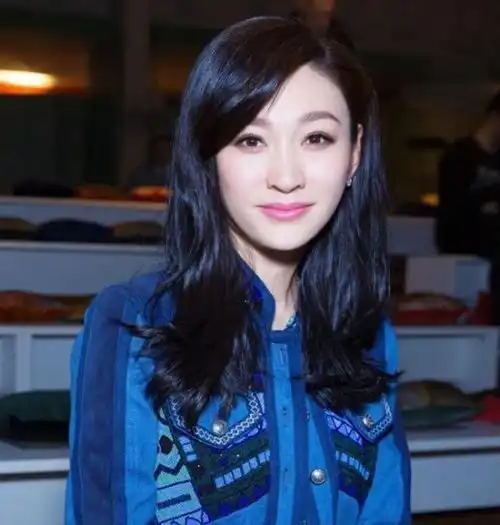 李小冉经历生死的爱情终破碎,如今嫁给好闺蜜,被丈夫宠上天