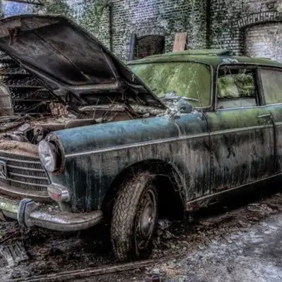  个性颓废的美非主流报废汽车微信头像图片