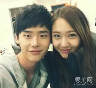  宋茜李宝英李钟硕打死不承认整容的韩星旧照曝光