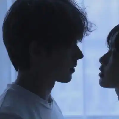  2022最火一男一女情头超级好看希望能有人温柔地接住你的疲惫