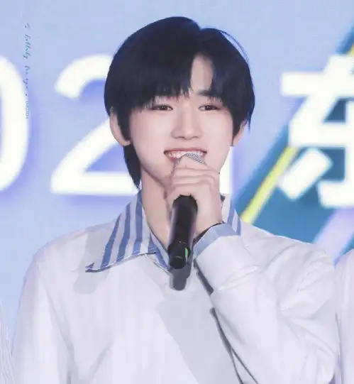  王牌对王牌6爆笑开张,唐嫣再次扮演紫萱沈腾