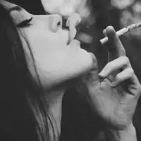  超拽女生头像抽烟抽烟性感超拽女生头像