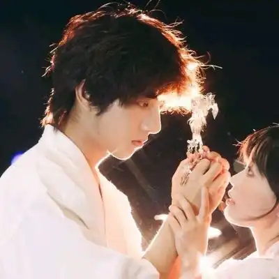  唯美情头在我身边吧这不是个情侣头像我要个性网